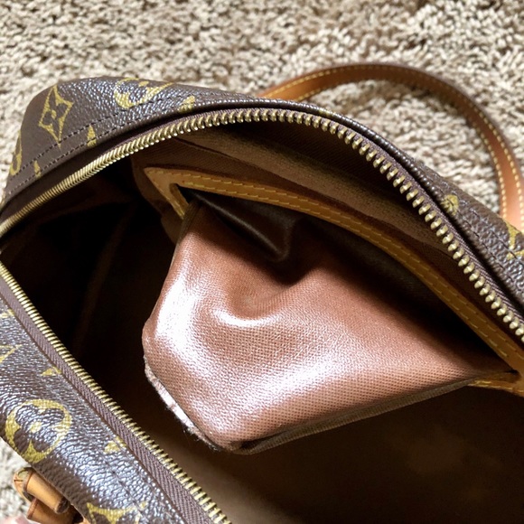 💯%Authentic Louis Vuitton bag 👜 - Picture 10 of 12